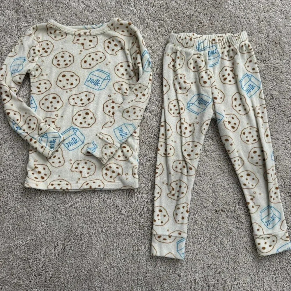 Cat & Jack Toddler 2-Piece Milk & Cookies Pajama Set, Size 3T